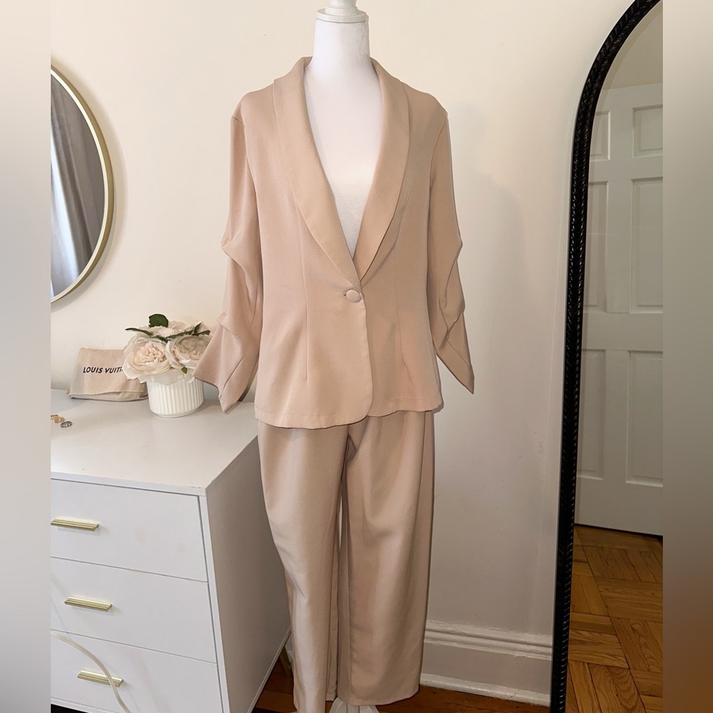 Elegant Tan Women's Pantsuit